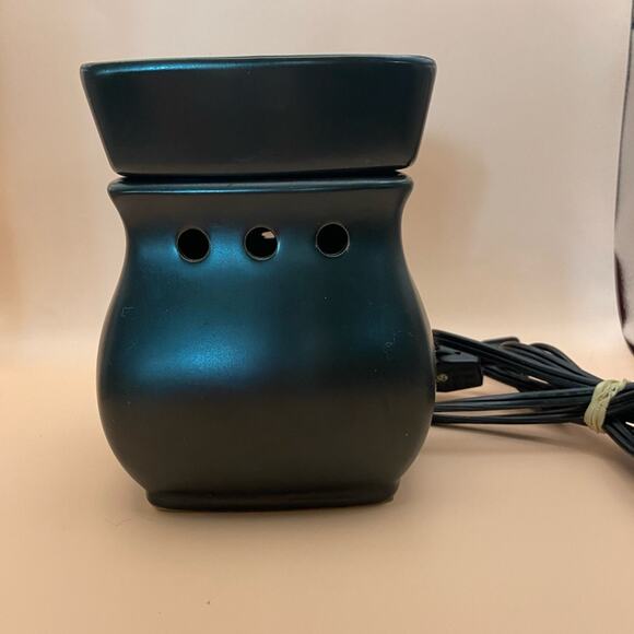 Versatile Style Scentsy Black Classic Curve 2009 Warmer - Picture 1 of 4